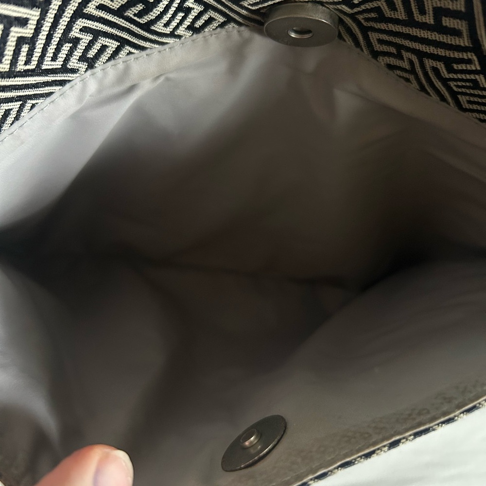 Travelon Crossbody Bag and wallet - Picture 3 of 7